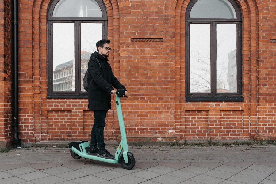 Comment Recharger Votre Trottinette Sans le Chargeur d’Origine